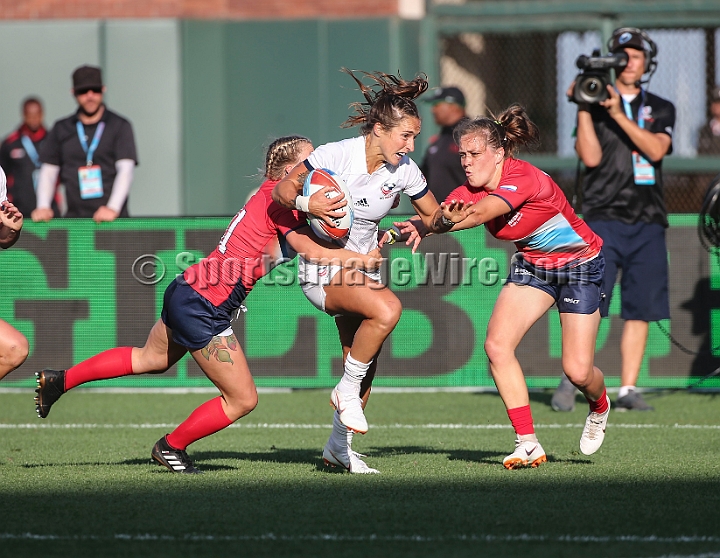 2018RugbySevensFri-38.JPG - Ryan Carlyle runs for the United States against Russia in the women's quarterfinal match at the 2018 Rugby World Cup Sevens, July 20-22, 2018, held at AT&T Park, San Francisco, CA. USA defeated Russia 33-17.